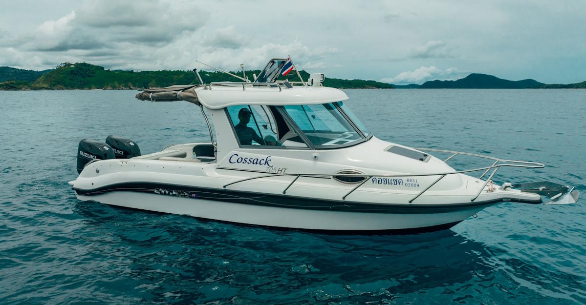 Tour Chudovska Club Boat Cossack